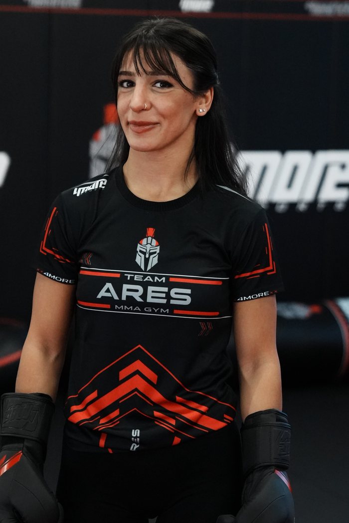Songül — Profi-Kämpferin und Coach für Frauentraining bei Team Ares